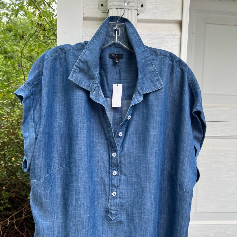 NWT Talbots Fun Blue Tencel Short Sleeve Buttons Down The Back Blouse - Picture 3 of 5